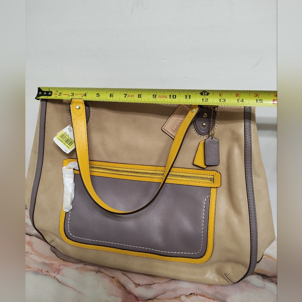 NWT Coach 22430 Hallie Color-block Leather Tote Cappuccino/Oyster - Picture 10 of 16